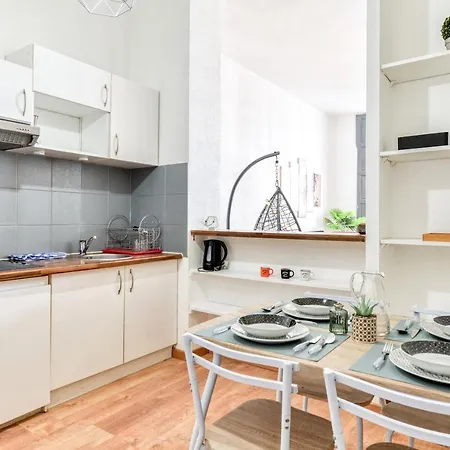 Apartament Parenthese Occitane -wifi - Balneo- Parking Gratuit - Netflix Carcassonne